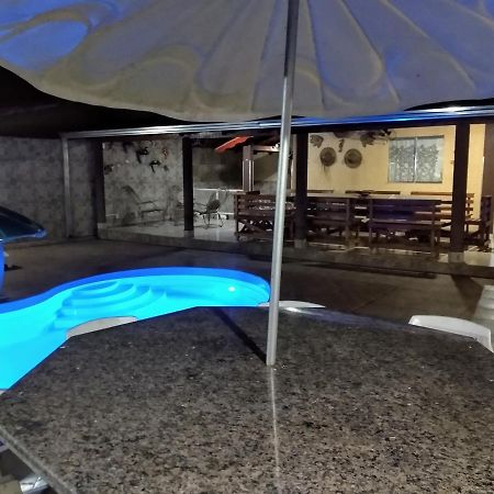 Sobrado Frente P/Lago Com Piscina Aquecida Caldas Novas Eksteriør billede